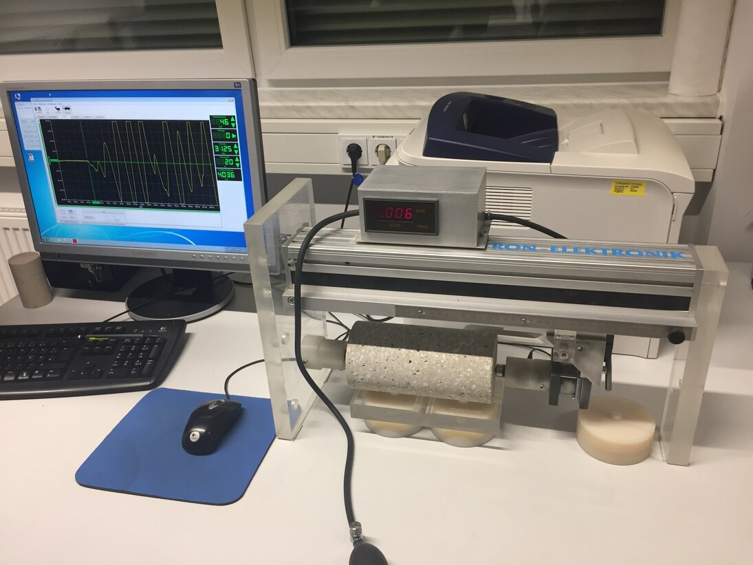 Eine Exkursion in das Gesteinsmechanische Labor des Instituts für Geotechnik der TU Bergakademie Freiberg